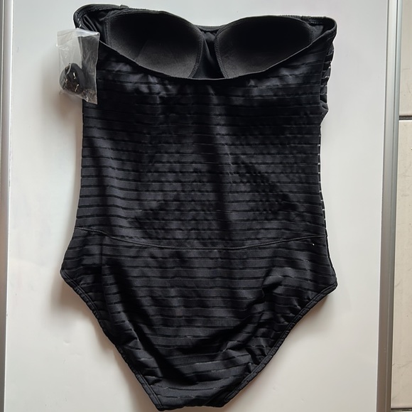 Cleanwater Size XL women’s one size swim suit NWT - Picture 2 of 2